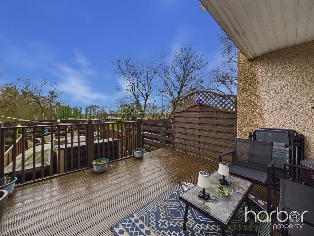 Property photo 3 of 11 4980835