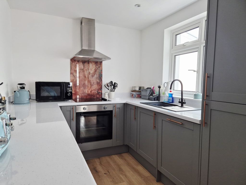 Property photo 2 of 22 Kitchen