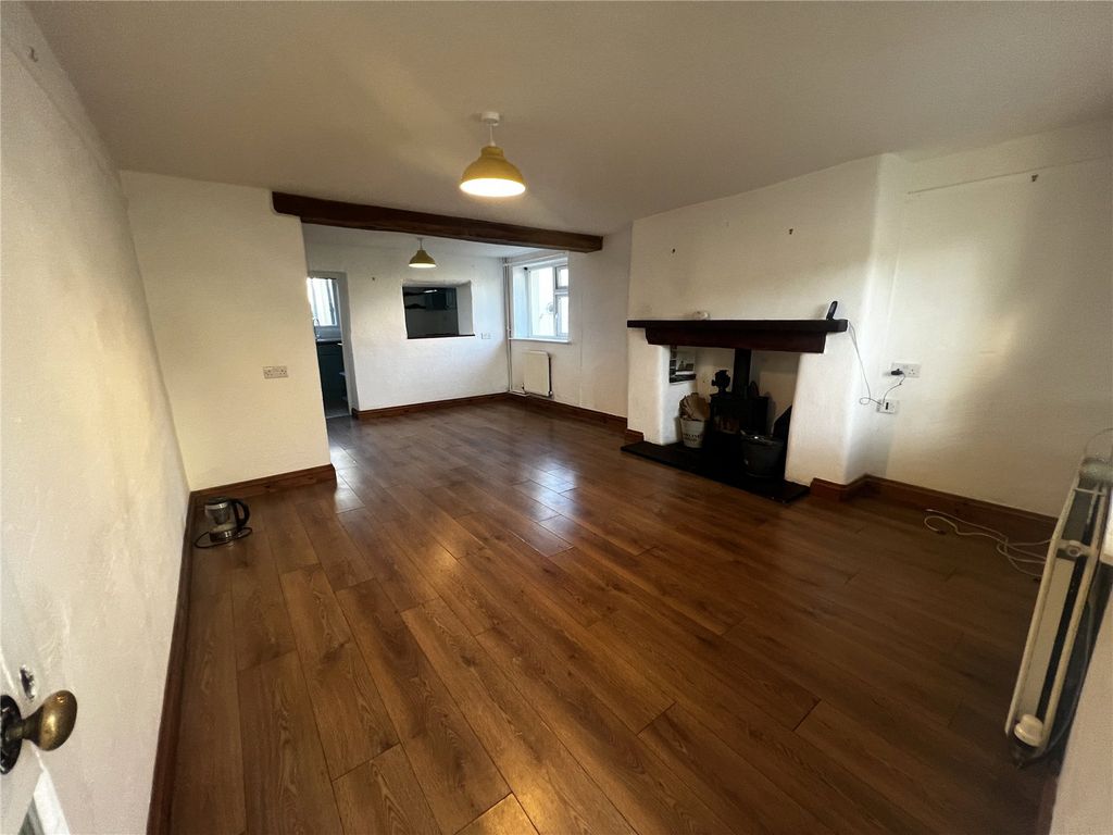 Property photo 2 of 12 Picture No. 05