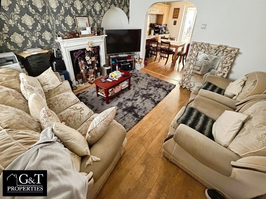 Property photo 2 of 15 Reception Room