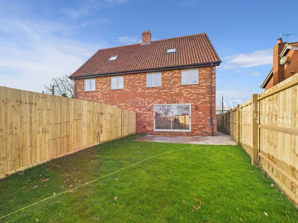 Property photo 2 of 19