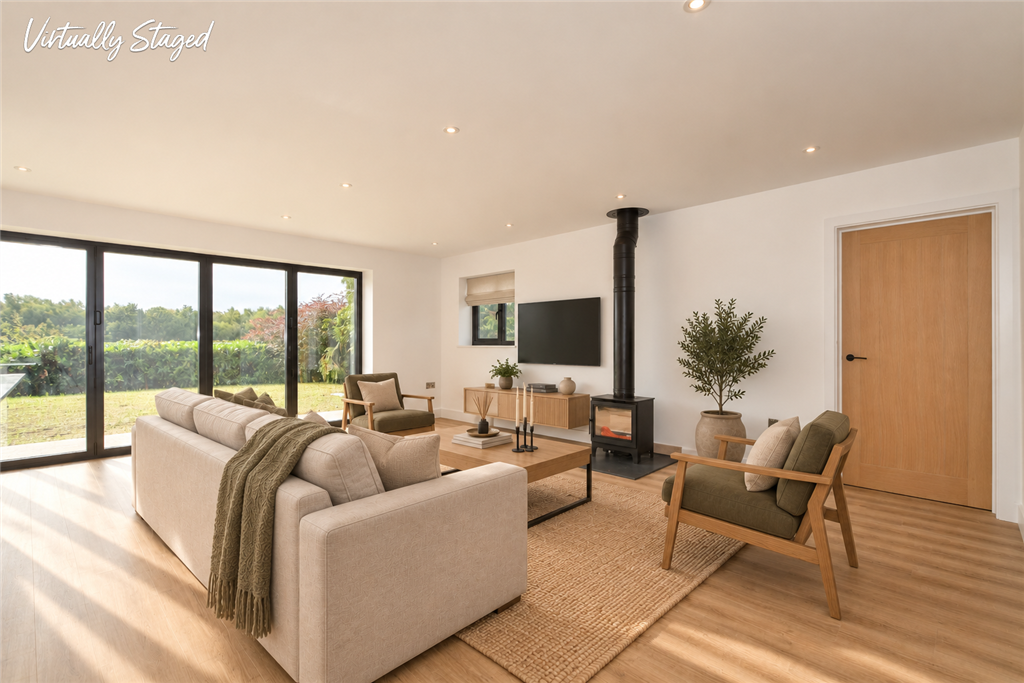 Property photo 3 of 18 Living/Dining