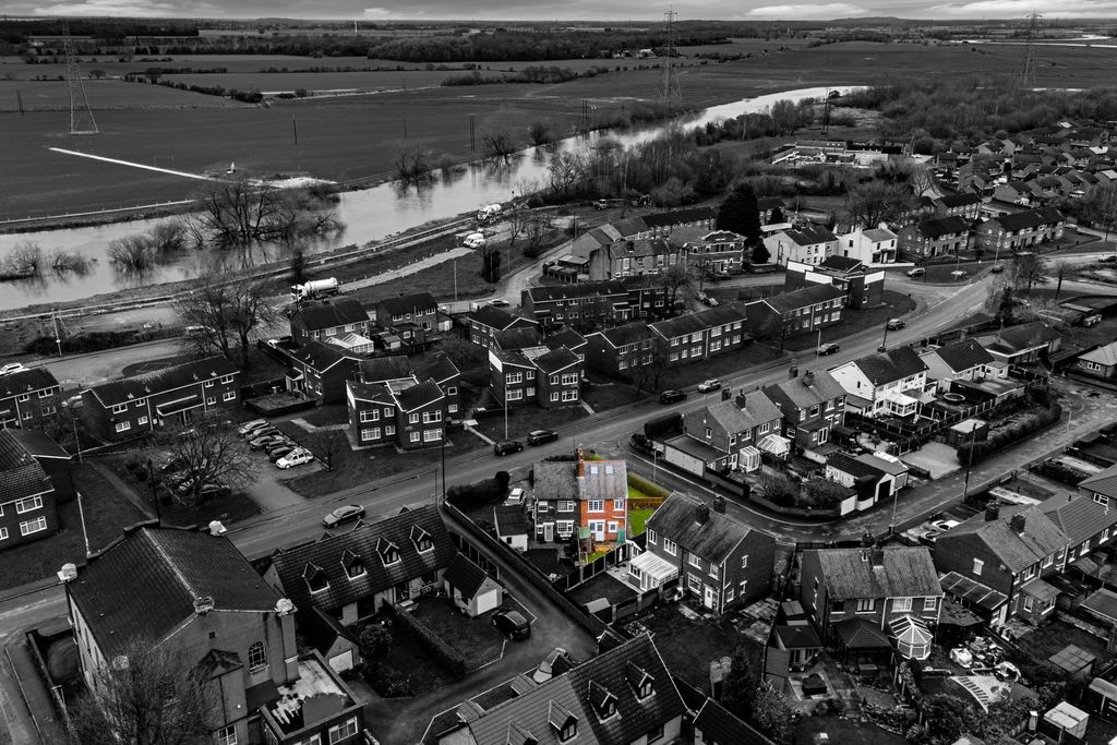 Property photo 3 of 25