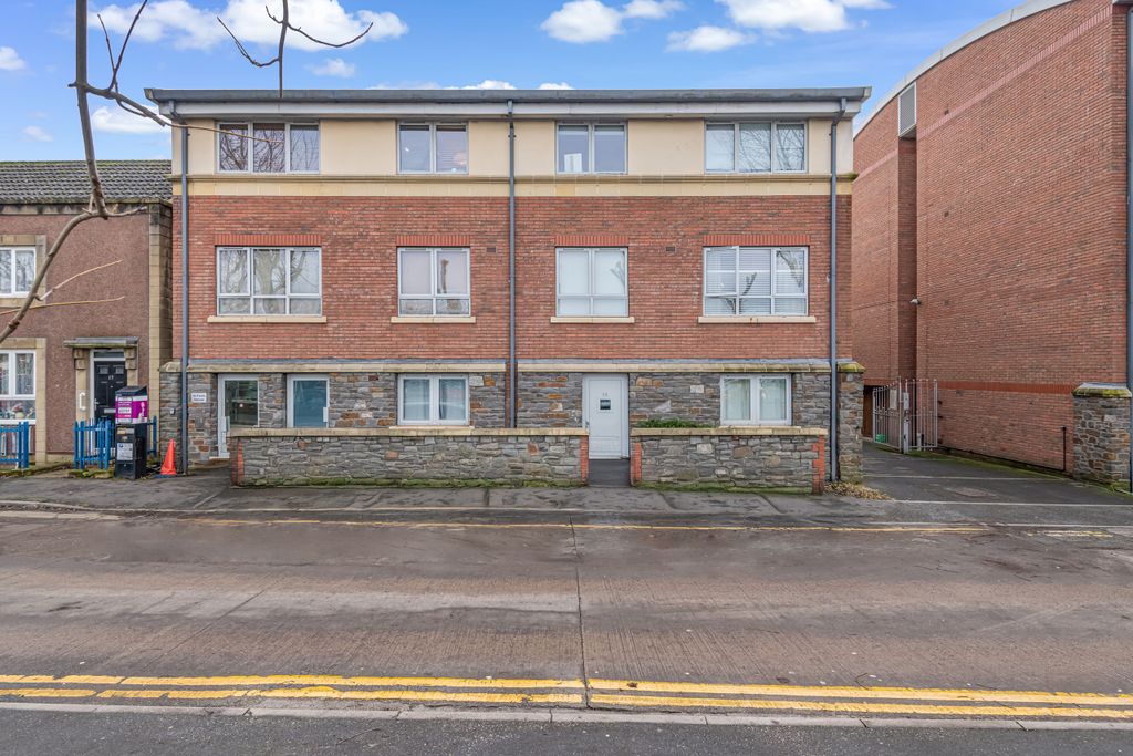 Property photo 1 of 17 Front