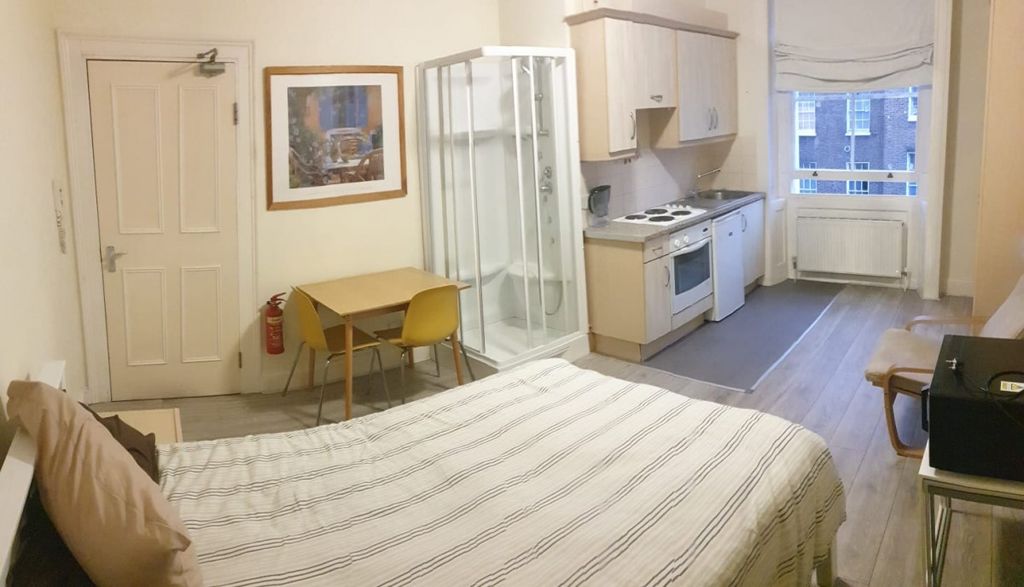 Property photo 1 of 2