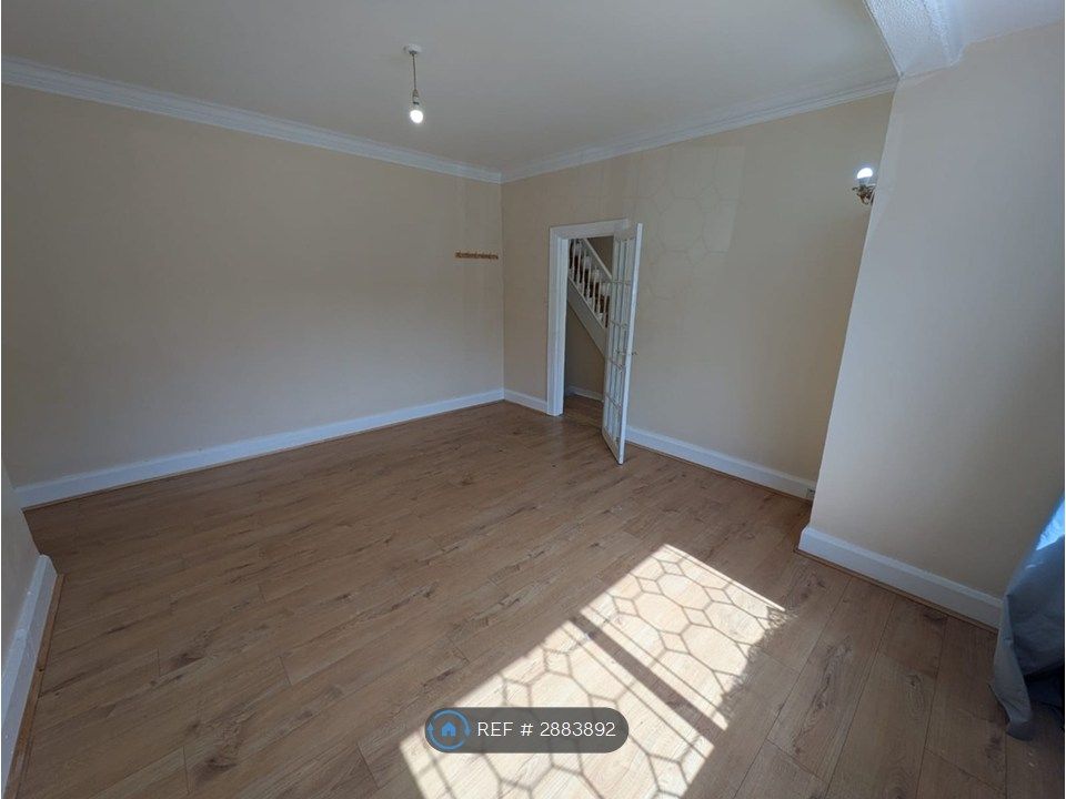 Property photo 3 of 31