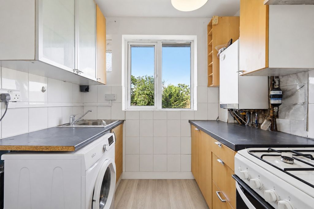 Property photo 3 of 11 5136202