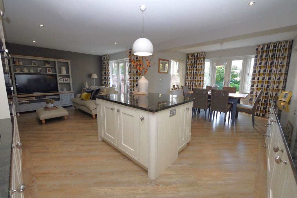 Additional image 15 of 4 bed detached house for saleBawtry Road, Bessacarr, Doncaster DN4