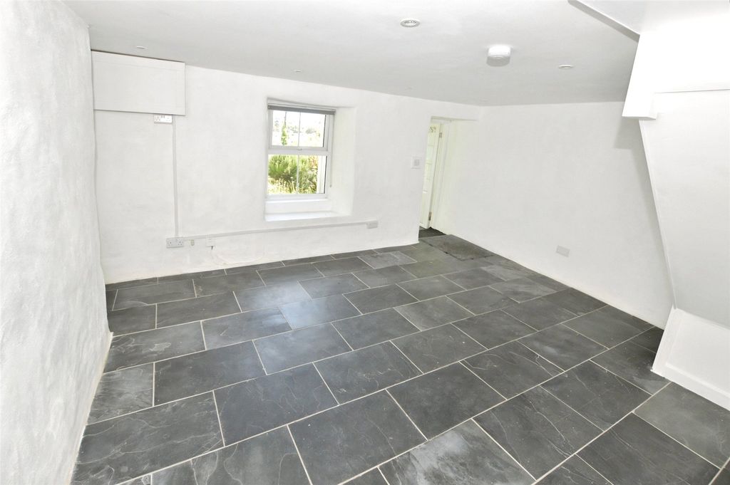 Property photo 3 of 5 Picture No. 03
