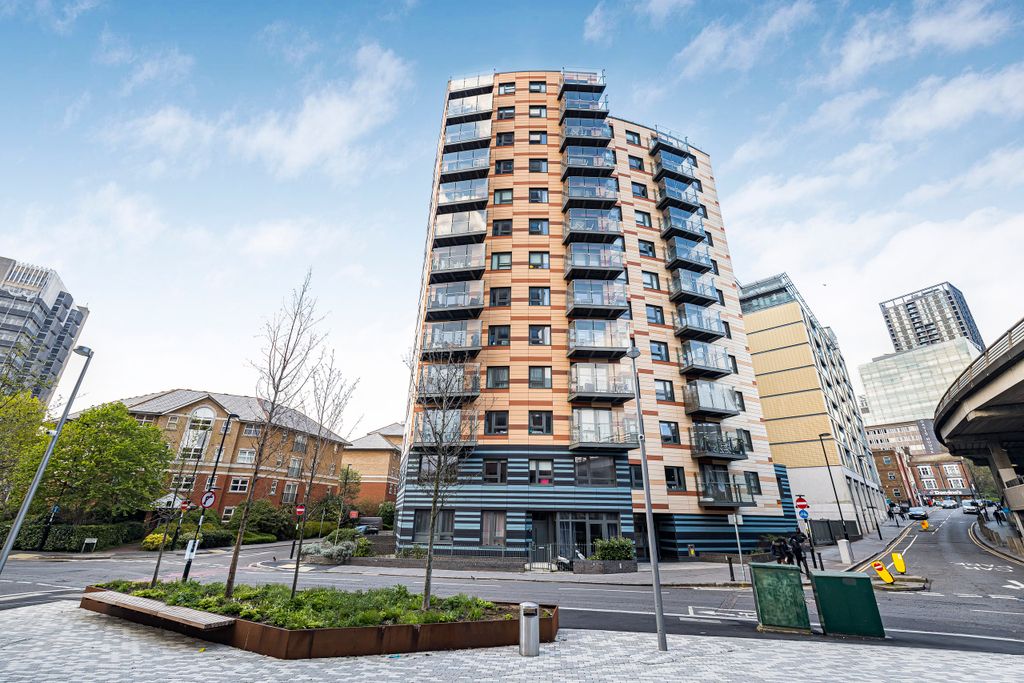 Property photo 1 of 14 Wandle19
