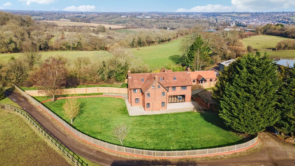 Property photo 1 of 18