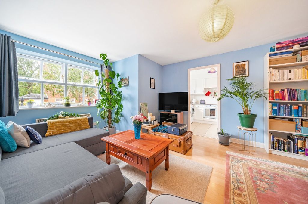 Property photo 1 of 9 Picture No. 12