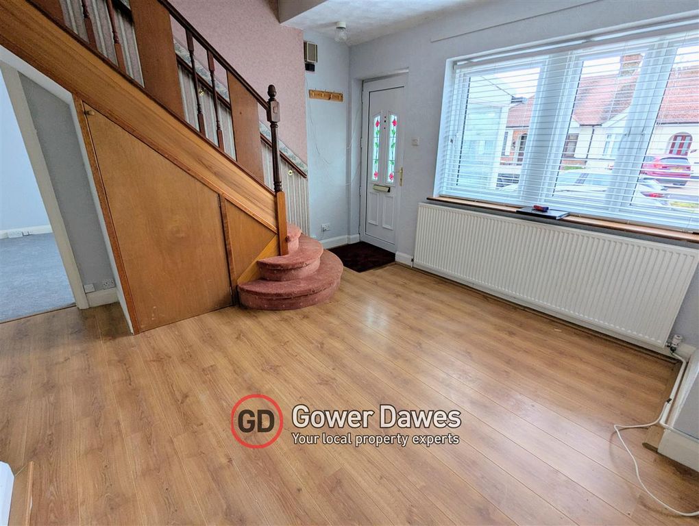 Property photo 3 of 24