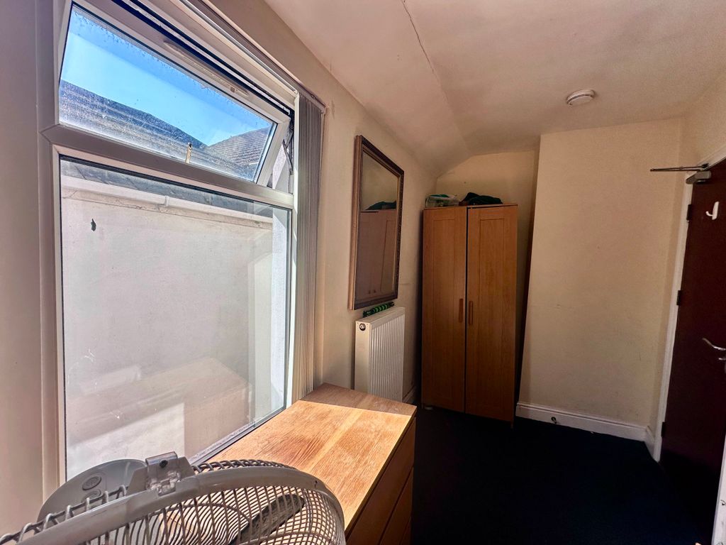 Property photo 3 of 3