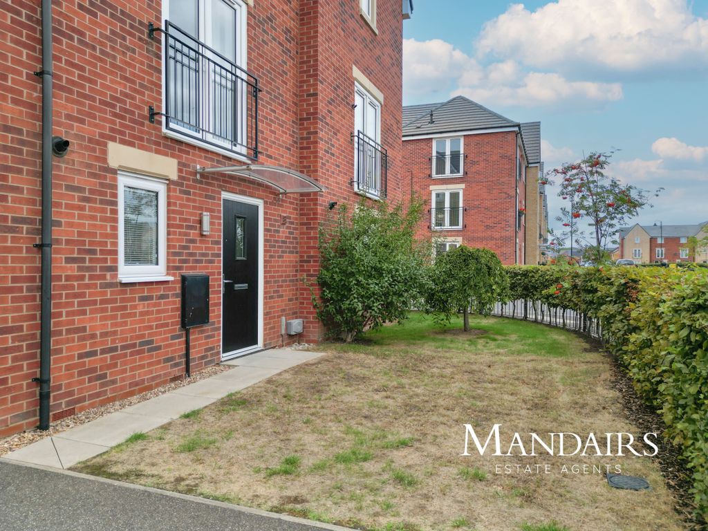 Property photo 2 of 37