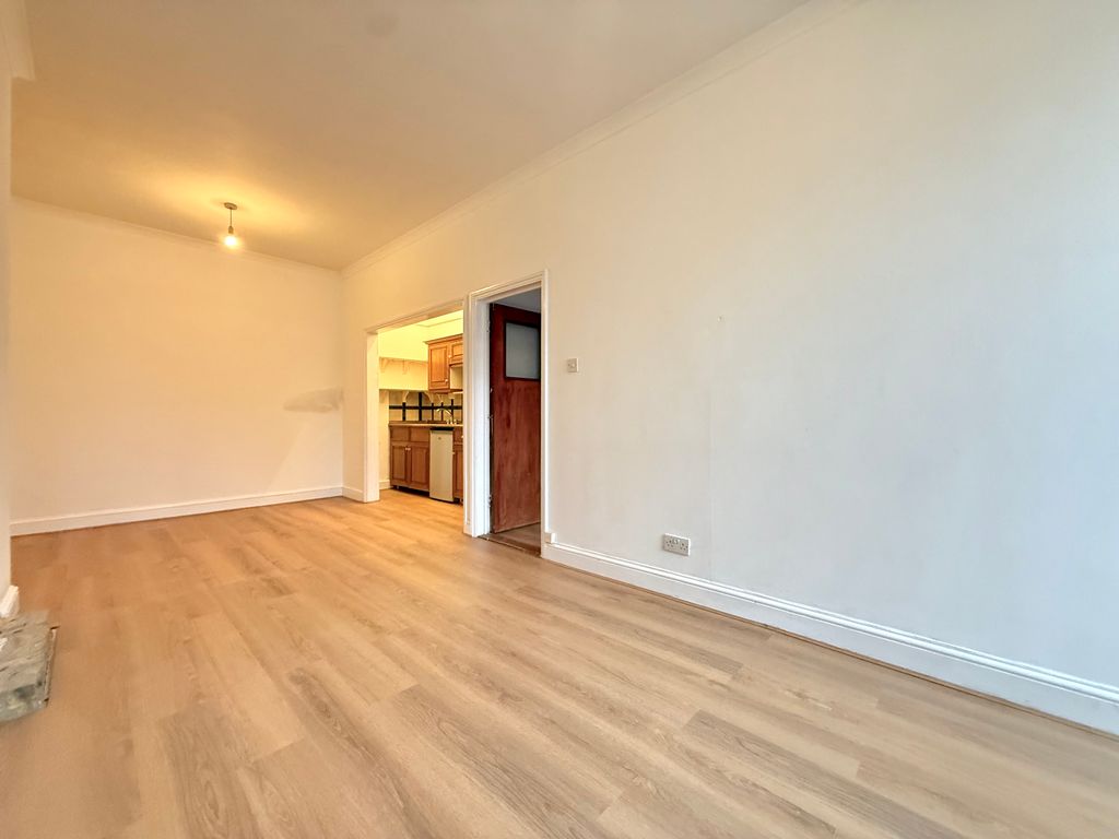 Property photo 2 of 8 Annex