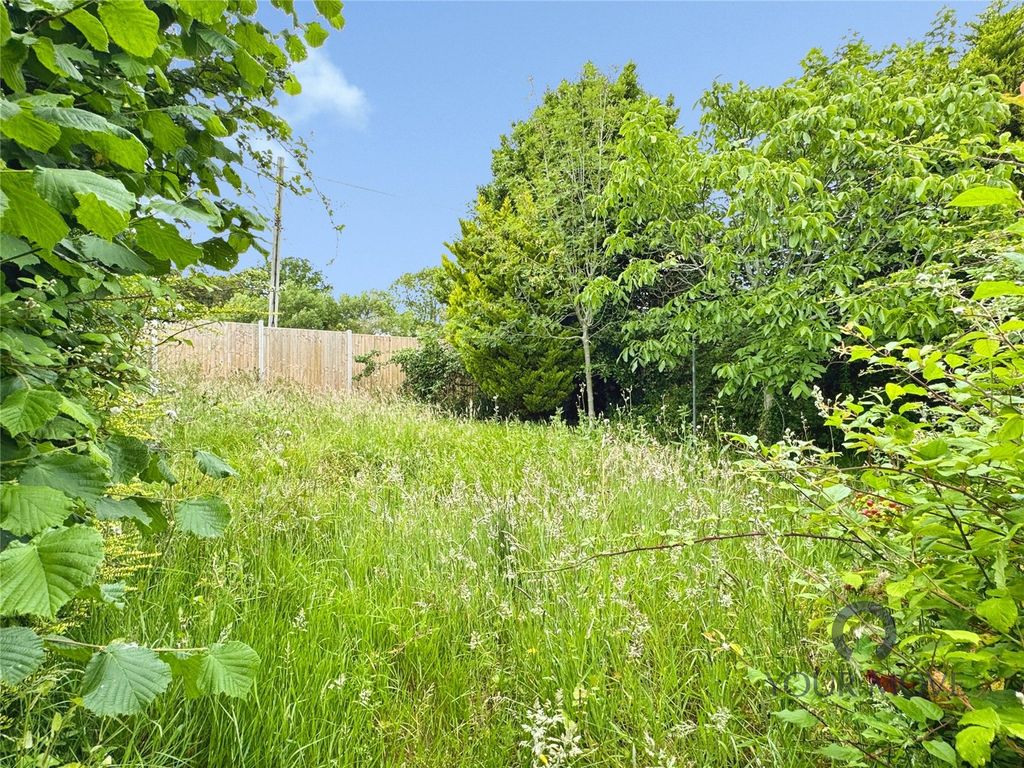 Property photo 3 of 20 Garden