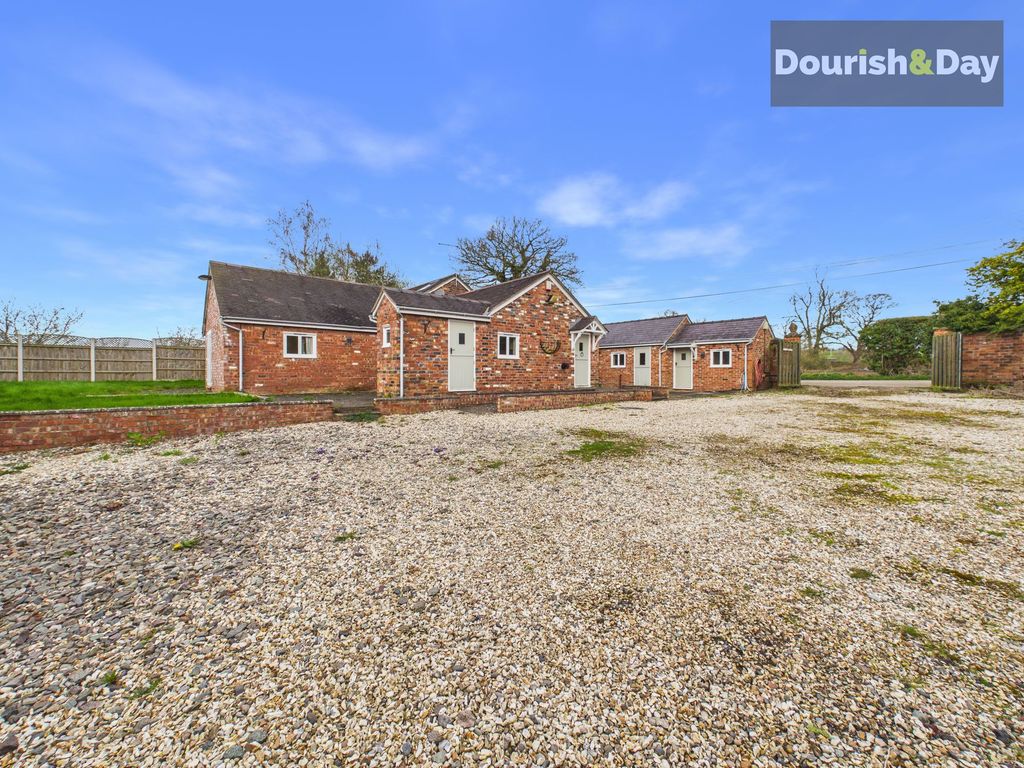 Property photo 1 of 28