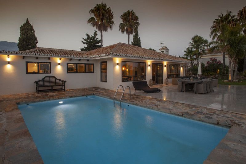 Property photo 2 of 82