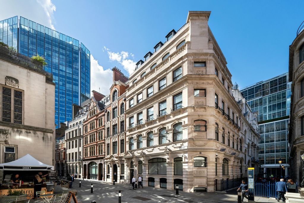 Property photo 1 of 8 23-26Austinfriars-1.Jpg