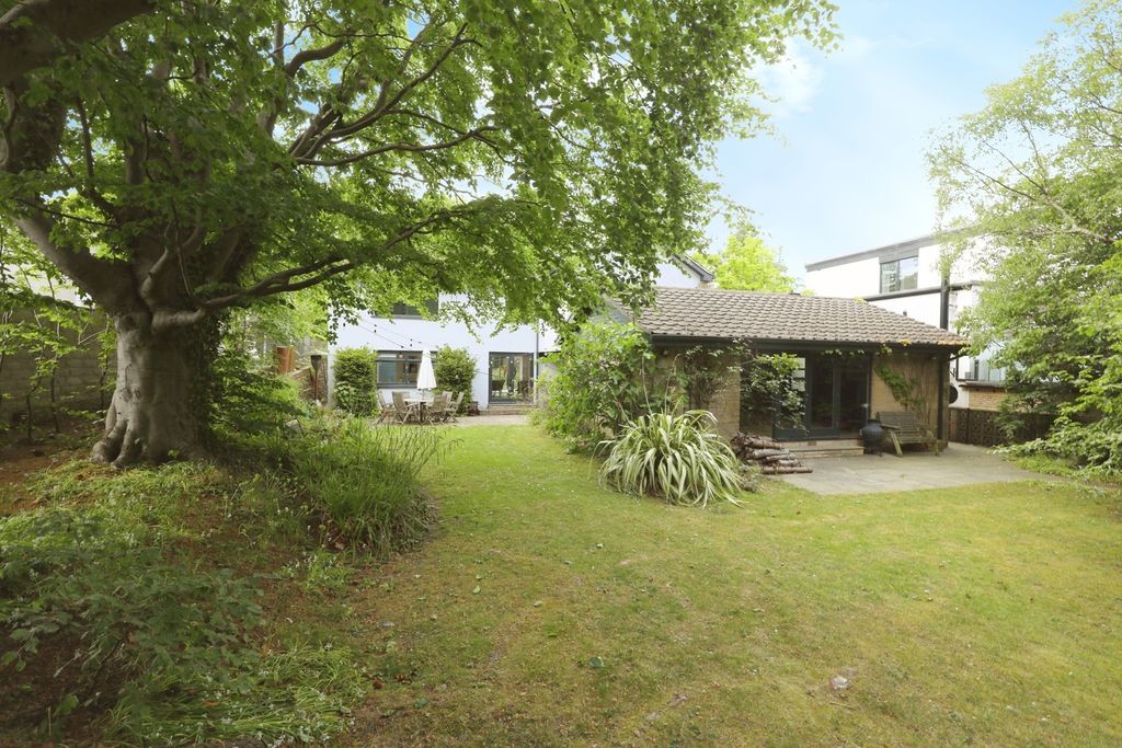 Property photo 3 of 50 Photo