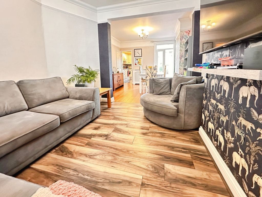 Property photo 3 of 21 6E8Dd125-Img_5494