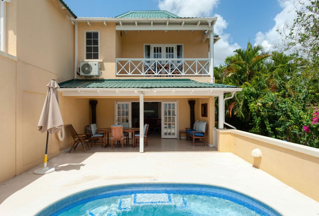 Property photo 2 of 19