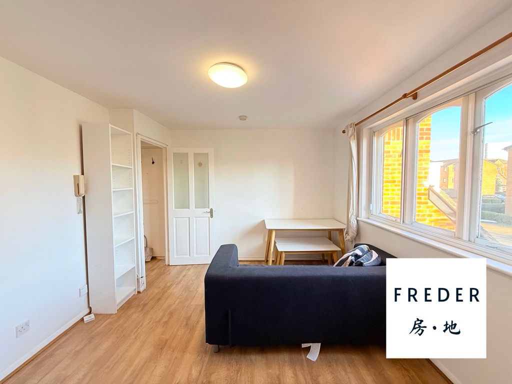 Property photo 3 of 17