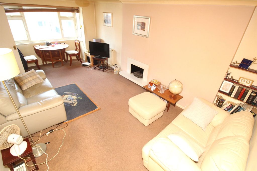 Property photo 2 of 9 Picture No. 05