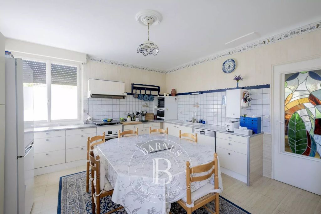 Property photo 3 of 8