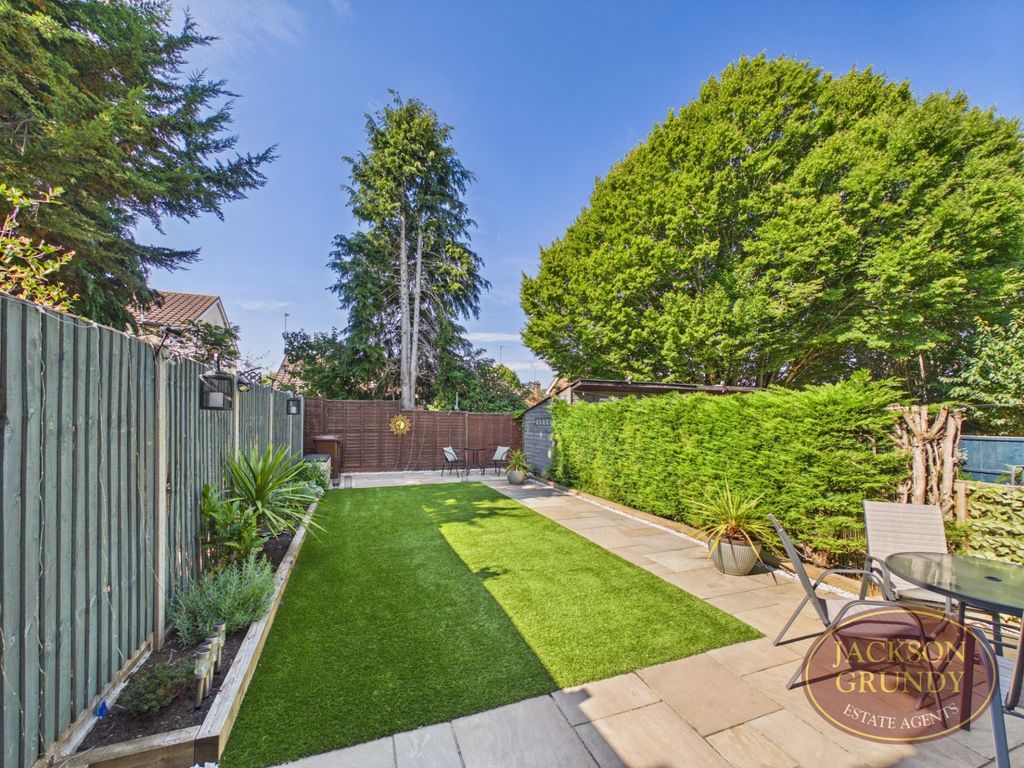 Property photo 2 of 19 Pritchard Close