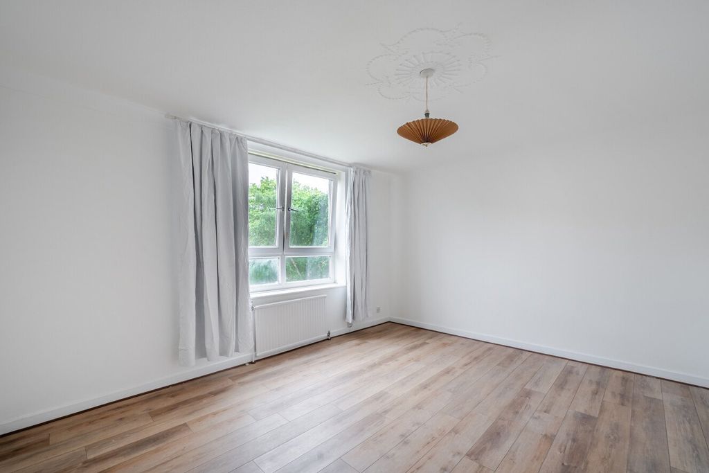Property photo 3 of 11 Picture No. 09