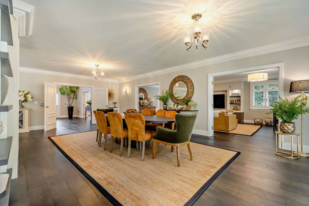 Property photo 2 of 20 Dining Room