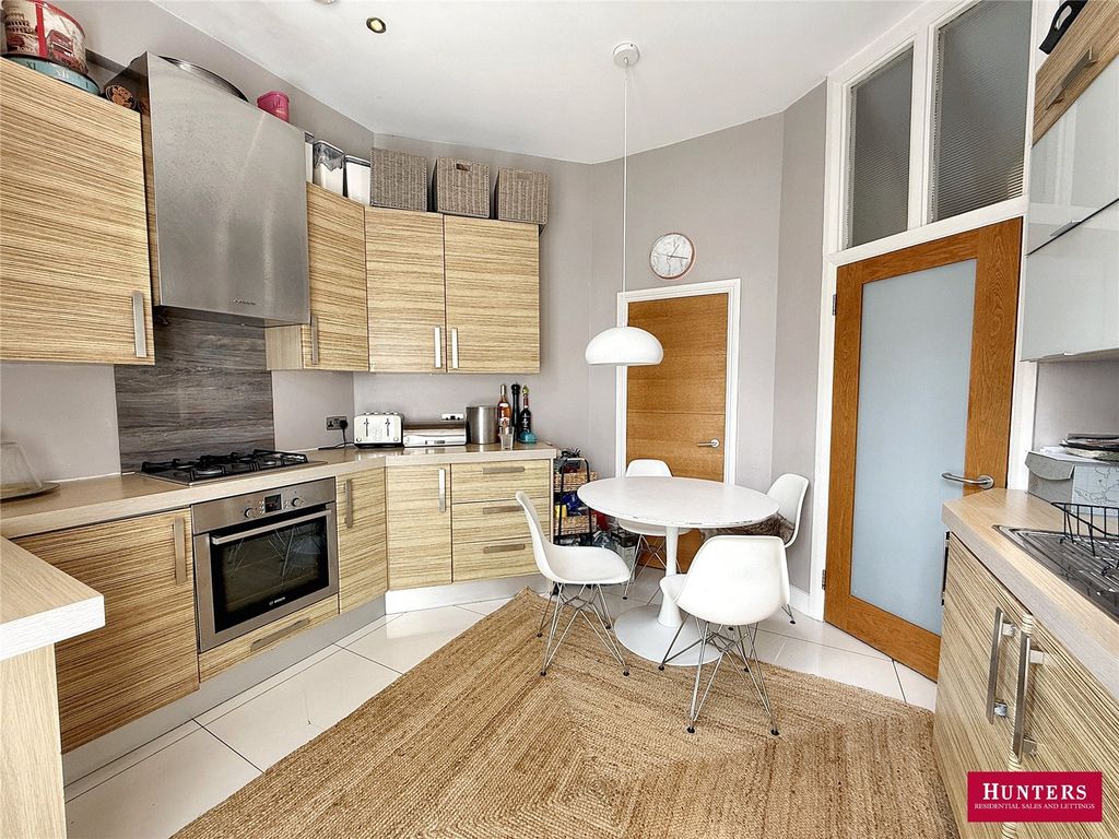 Property photo 2 of 30 Picture No. 18