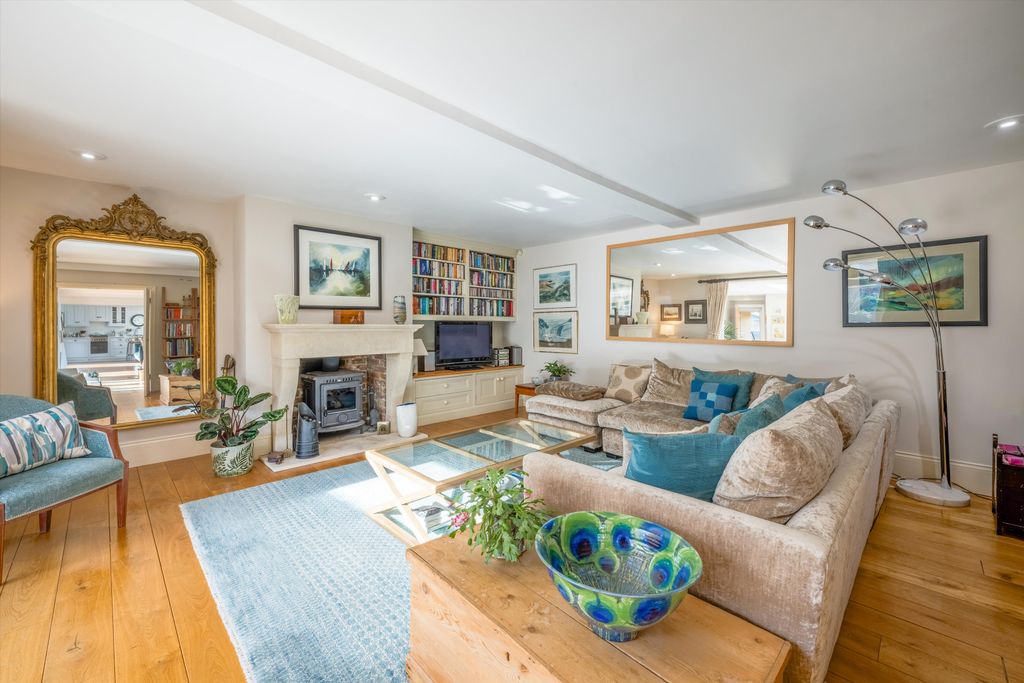 Property photo 2 of 14 Image