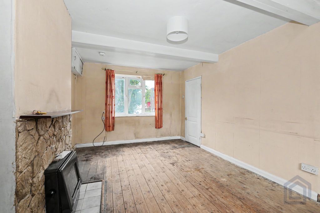 Property photo 3 of 17