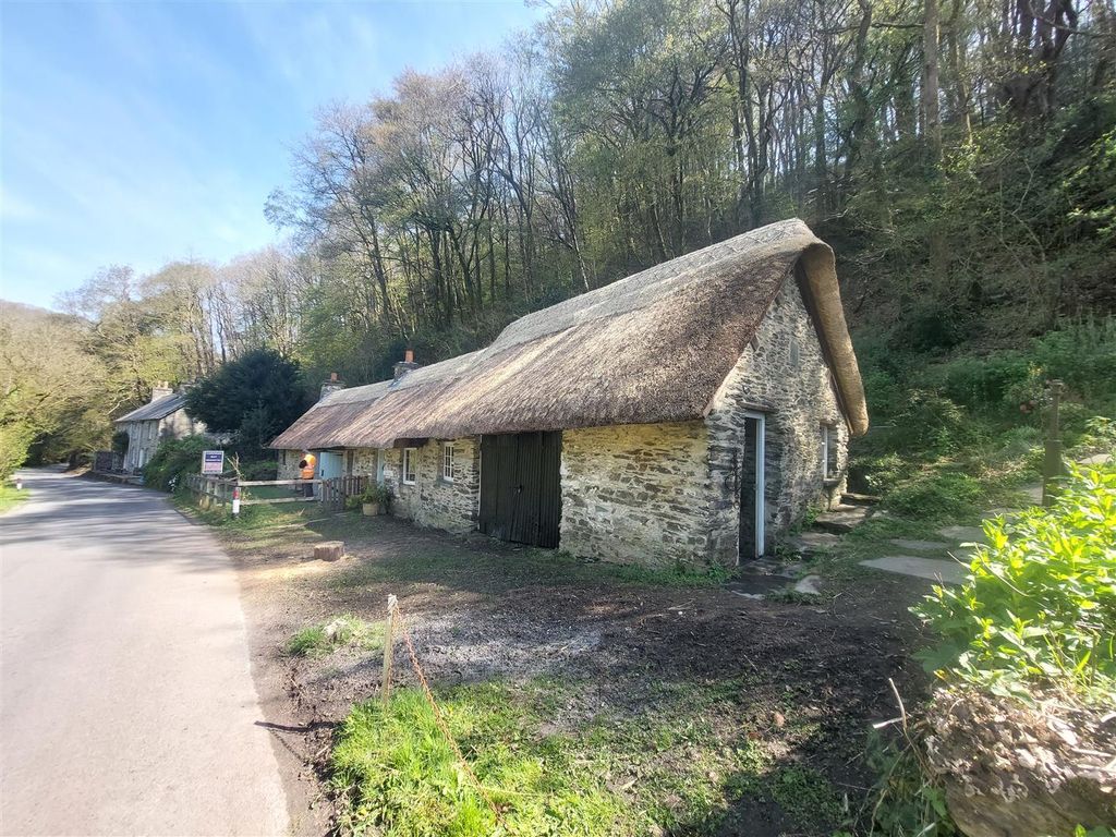 Property photo 1 of 41 Thatched Workshops And Detached House
