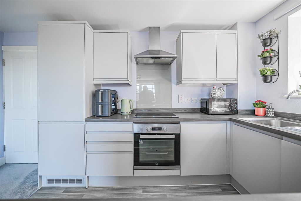 Property photo 3 of 24 980A5940-1.Png