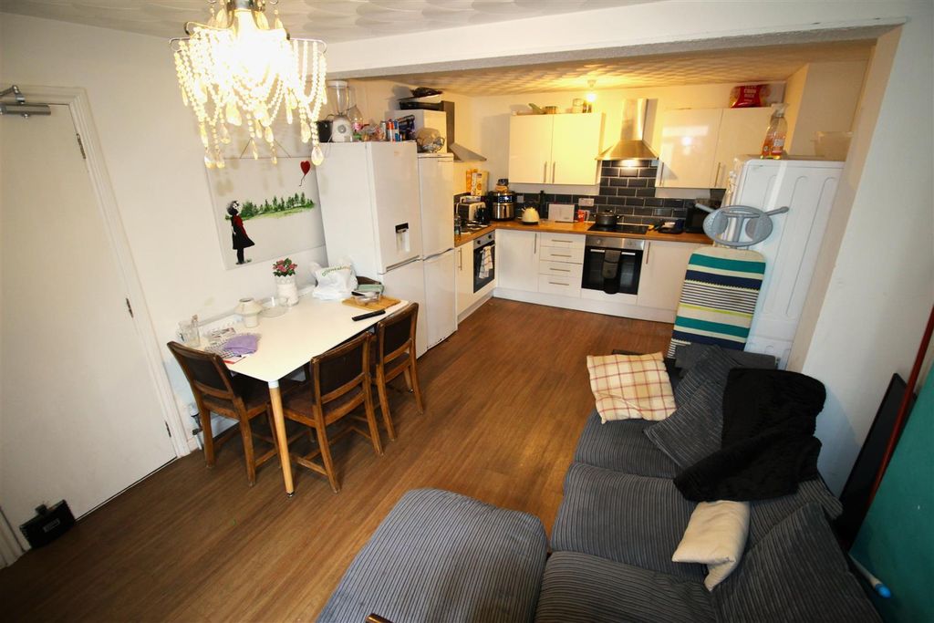 Property photo 3 of 5 Marm - Kitch.Jpg