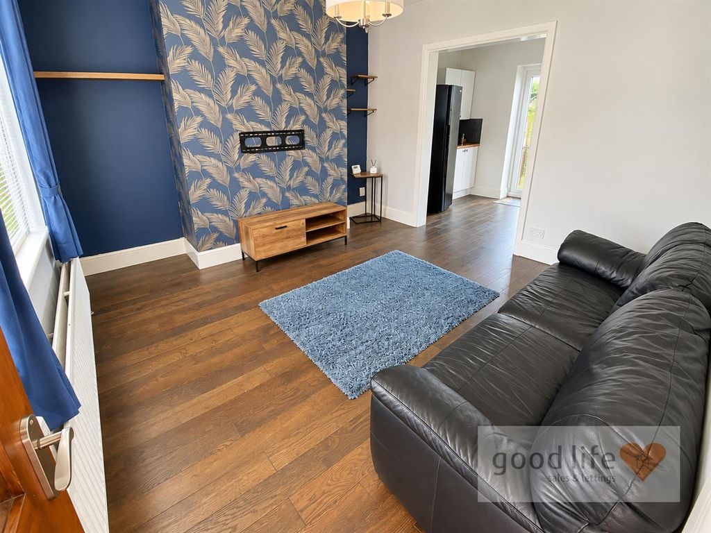 Property photo 2 of 16 20260926_213459377_Ios48 Shrewsbury.Jpg