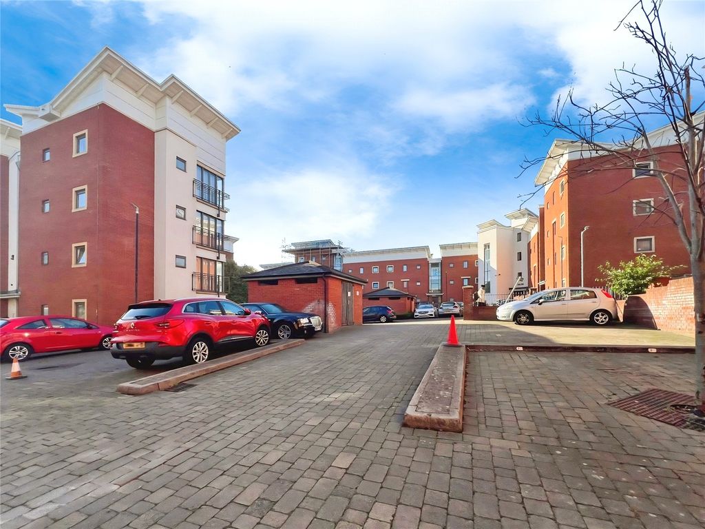 Property photo 3 of 12 Front