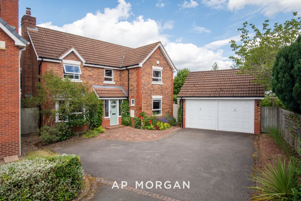 Property photo 1 of 34 Picture No. 04