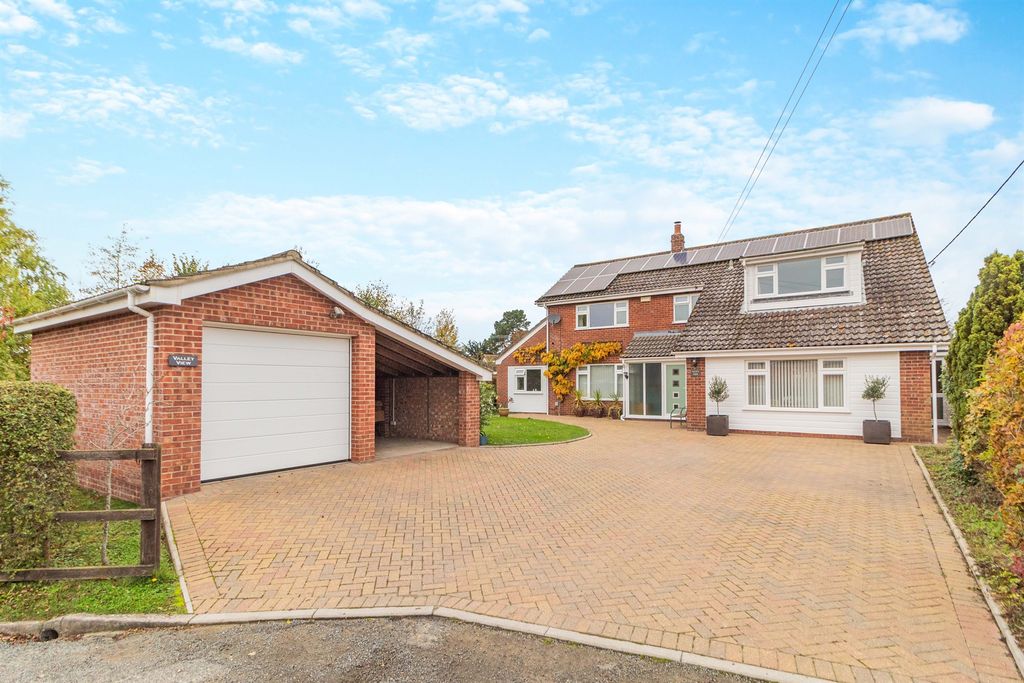 Property photo 1 of 18