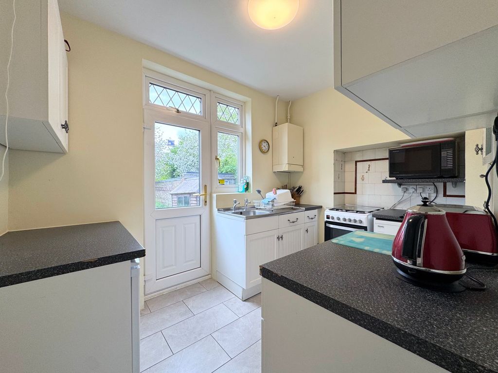 Property photo 3 of 15 Kitchen