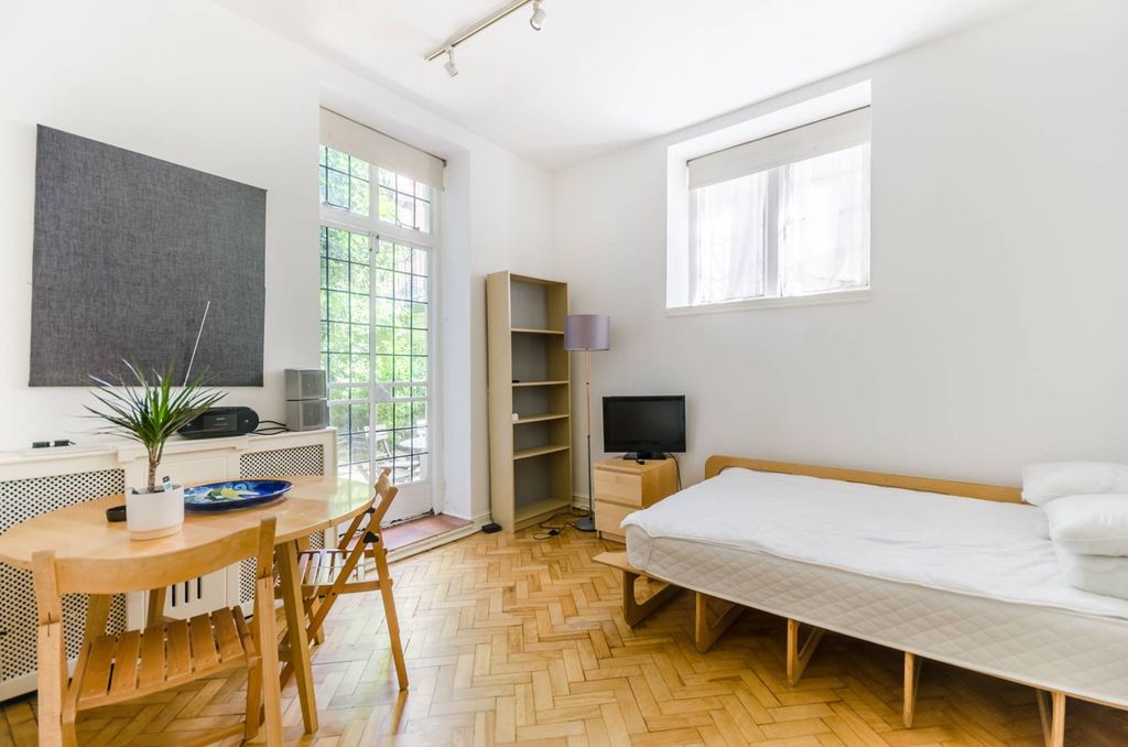 Property photo 1 of 5