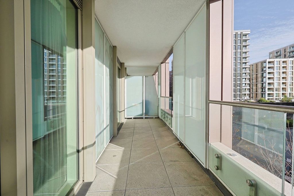 Property photo 2 of 8 Photo