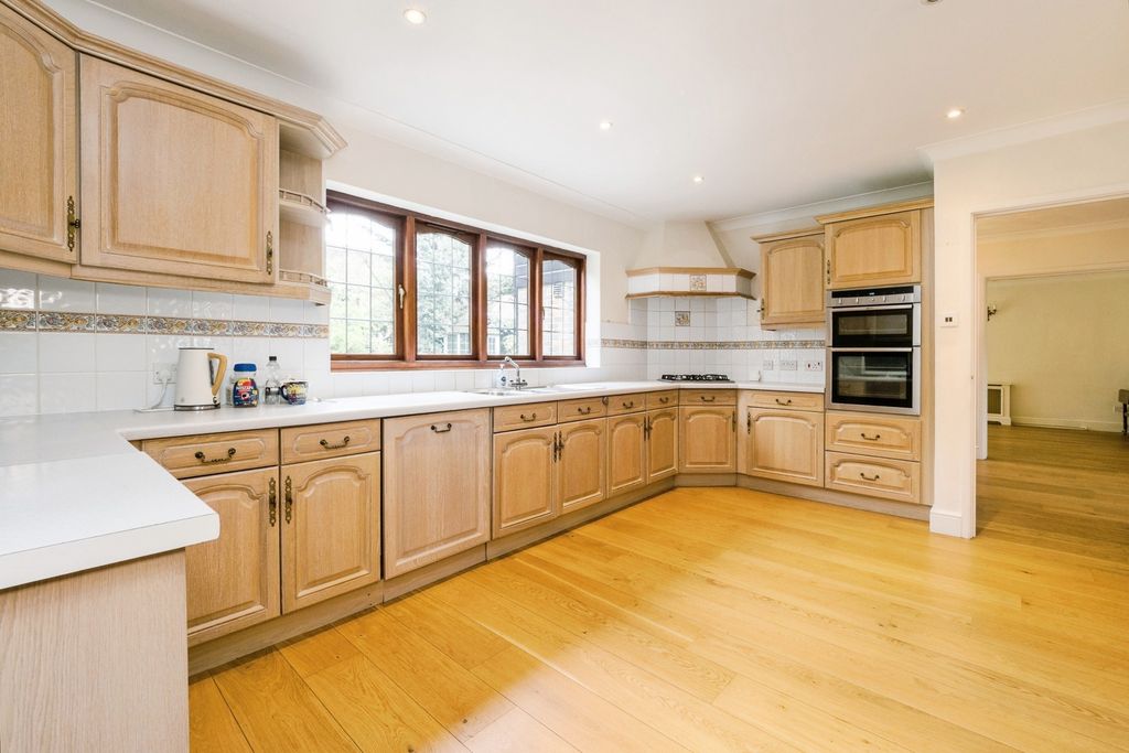 Property photo 2 of 29 Pbox-Img.Jpg