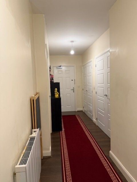 Property photo 3 of 9 Hallway