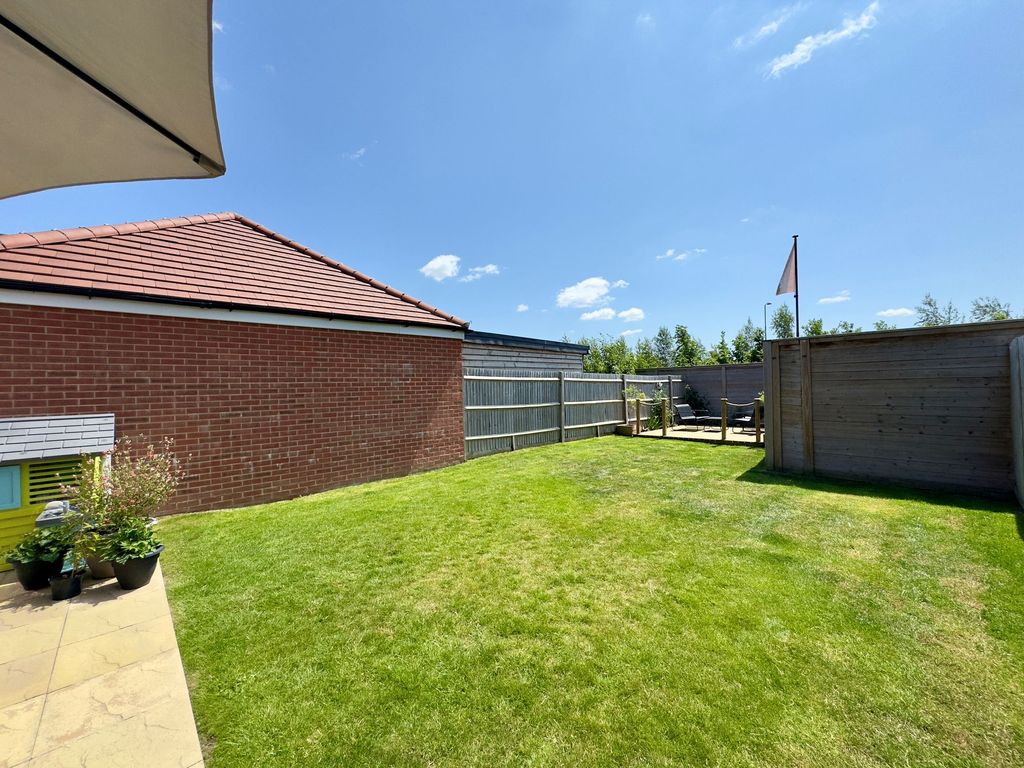 Property photo 2 of 13