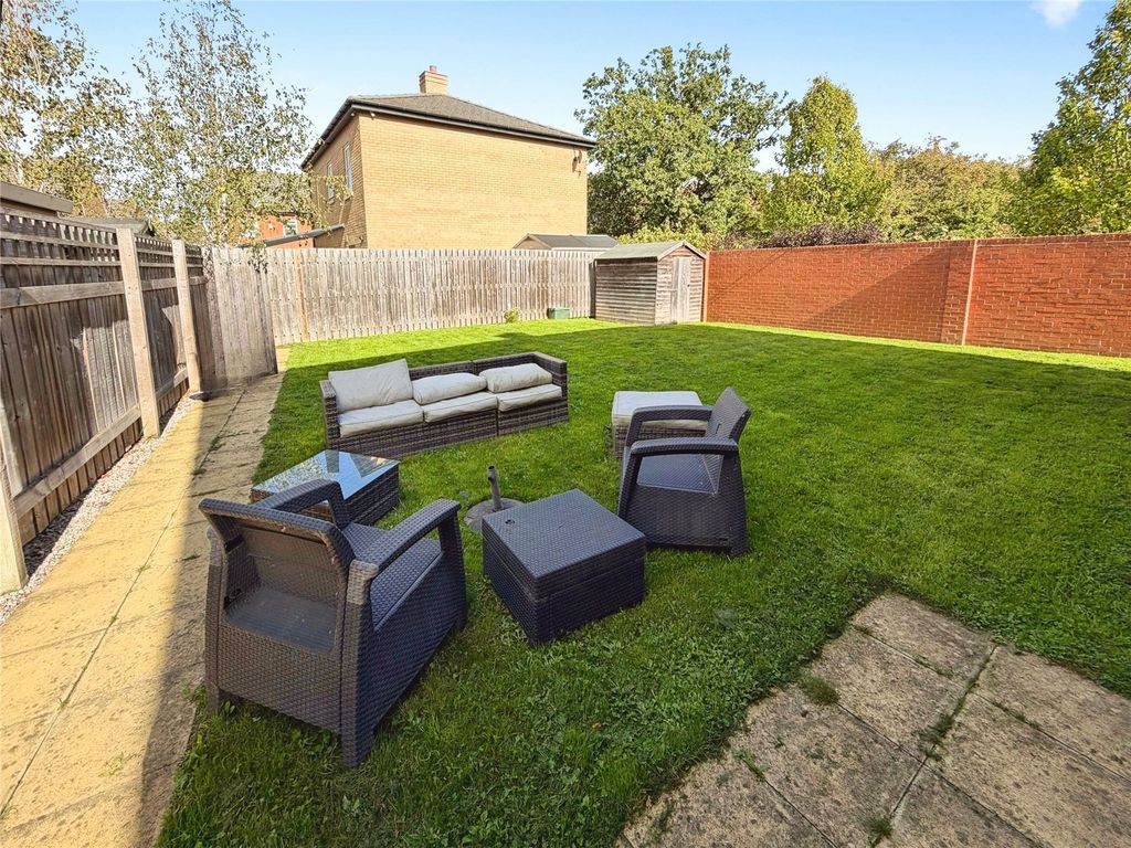 Property photo 2 of 16 Gardens
